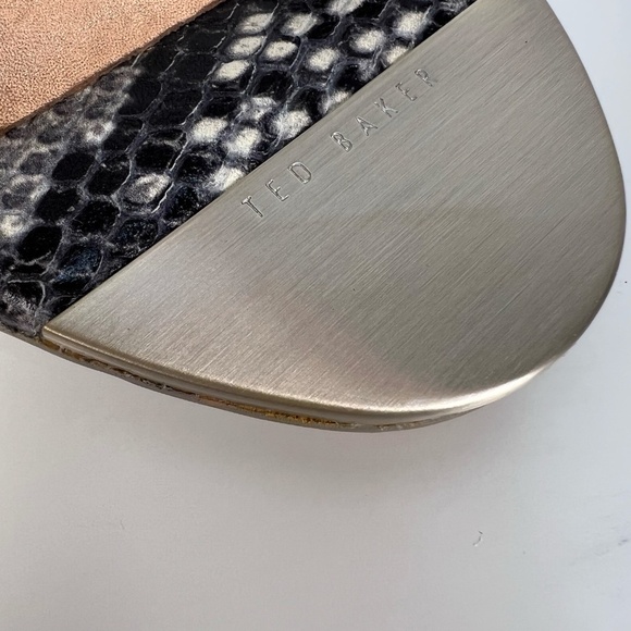 Ted Baker London Wedge Heel Sandal Weliin Snake Print Women's 38.5 US 8 Strappy - Picture 3 of 15